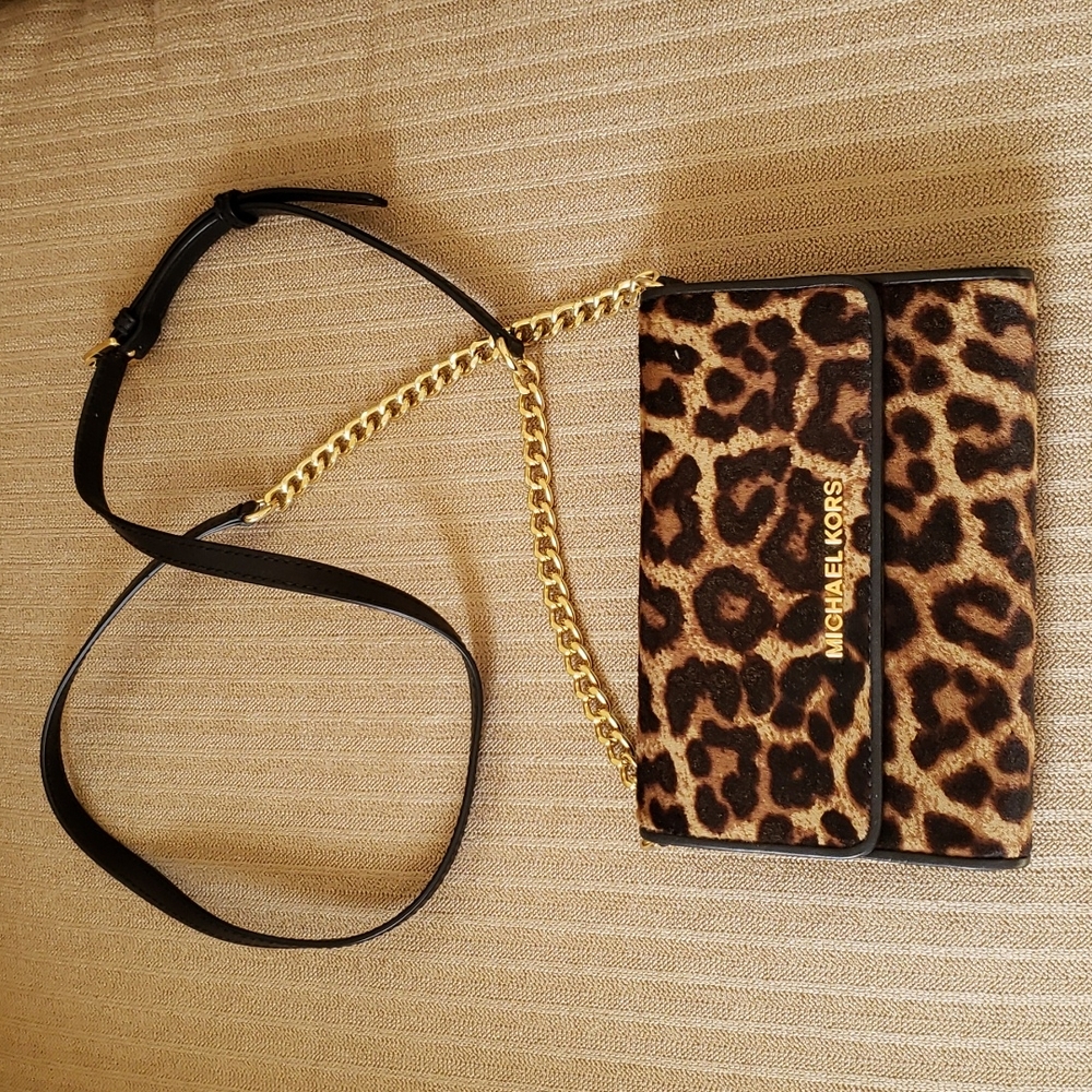 Michael Kors crossbody clutch